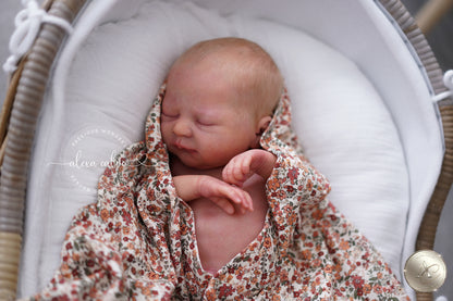 Baby Orla – Prototyp von Sabine Altenkirch, wiedergeboren von Alexa Calvo 